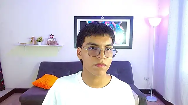 Snapshot of Maecum18 chatting on 03.18.26 Maecum18 online show from 03.18.26