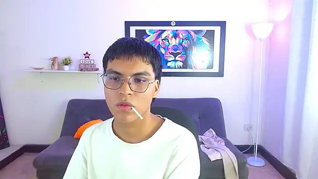 Snapshot of Maecum18 chatting on 03.19.26 Maecum18 online show from 03.19.26