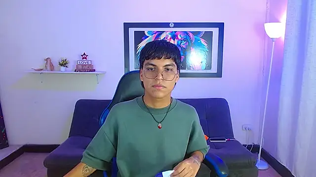 Snapshot of Maecum18 chatting on 06.18.26 Maecum18 online show from 06.18.26