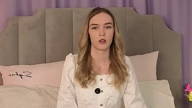 NikkiRyx online show from 04.30.26