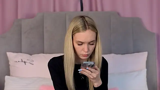 Snapshot of NikkiRyx chatting on 05.30.26 NikkiRyx online show from 05.30.26