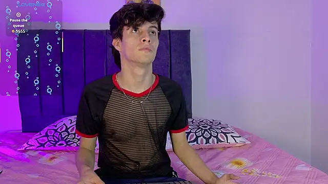 Snapshot of axxxel_twink chatting on 06.27.26 axxxel twink online show from 06.27.26