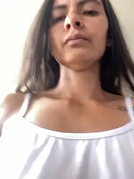Snapshot of Esperanza_GS chatting on 04.24.26 Esperanza GS online show from 04.24.26