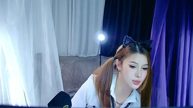 Yunny-888 online show from 03.18.26