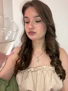 Green eyes lady online show from 04.30.26