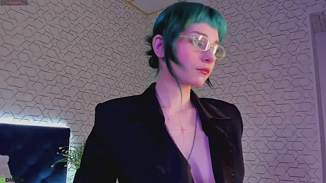 Scarle Whisper online show from 04.21.26