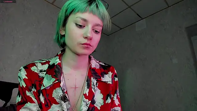 Scarle Whisper online show from 06.03.26