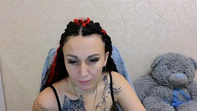 Snapshot of LalyaSkyy chatting on 02.01.26 LalyaSkyy online show from 02.01.26