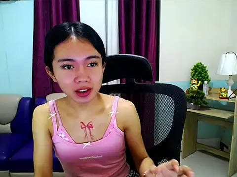Snapshot of devine_goddess chatting on 05.16.26 devine goddess online show from 05.16.26
