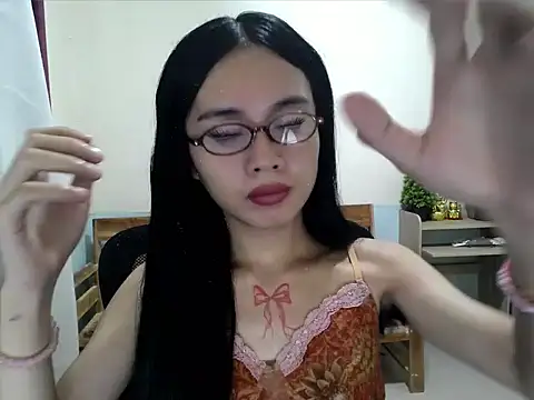 Snapshot of devine_goddess chatting on 07.21.26 devine goddess online show from 07.21.26