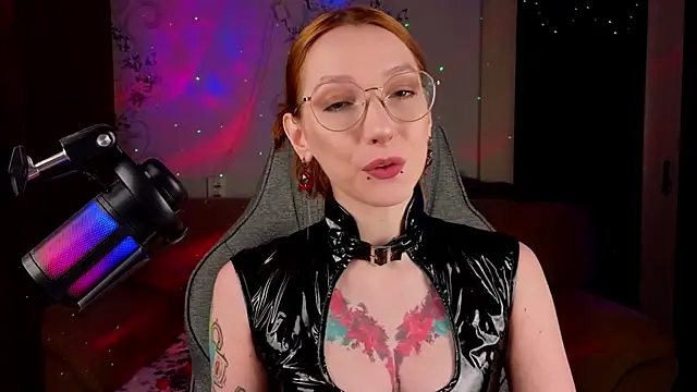 Vamp Mila online show from 04.28.26