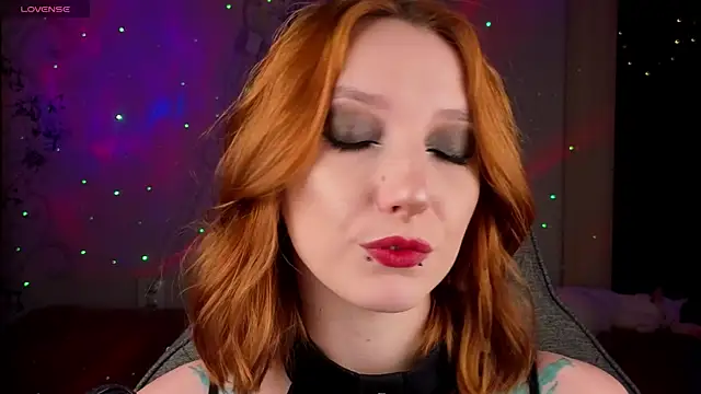Vamp Mila online show from 05.11.26