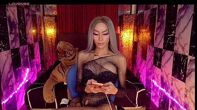 SeductiveSamanthaTS online show from 06.21.26