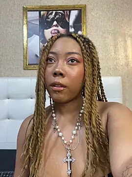 Snapshot of isa_bonnie chatting on 02.10.26 isa bonnie online show from 02.10.26