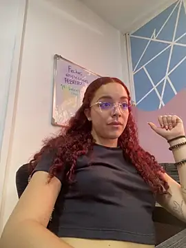 Snapshot of Miss_Dior2 chatting on 02.12.26 Miss Dior2 online show from 02.12.26