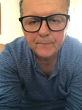 Snapshot of YachtCaptain10 chatting on 02.02.26 YachtCaptain10 online show from 02.02.26