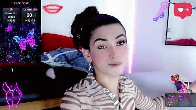 NathalialLooes online show from 02.14.26