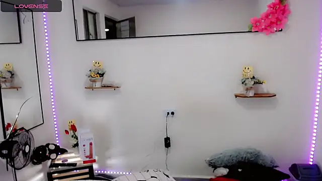 NathalialLooes online show from 03.02.26