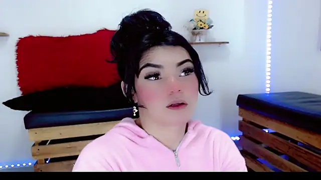 NathalialLooes online show from 03.16.26