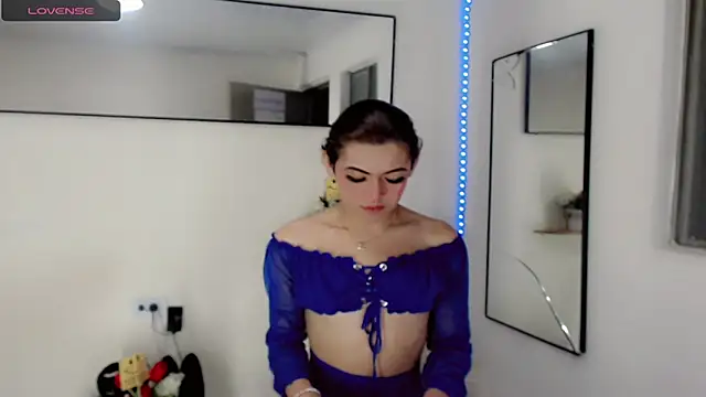 NathalialLooes online show from 04.27.26