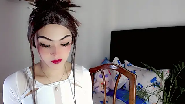 NathalialLooes online show from 07.05.26