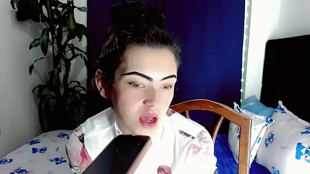 NathalialLooes online show from 07.20.26