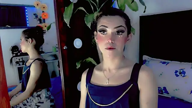 NathalialLooes online show from 07.28.26