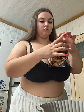 AlyaX X online show from 02.21.26