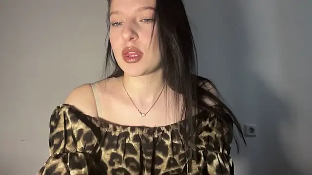 Sarahsolara online show from 02.13.26