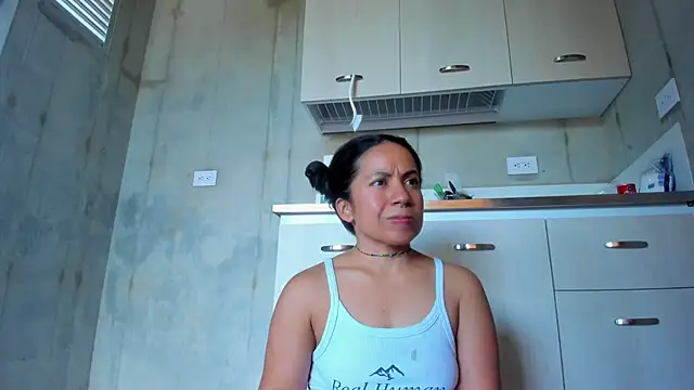 Snapshot of chiarafustox chatting on 03.20.26 chiarafustox online show from 03.20.26