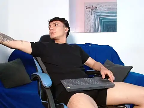 Snapshot of nico_bellini chatting on 06.19.26 nico bellini online show from 06.19.26