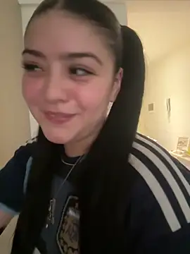 Snapshot of lolaaculaa chatting on 02.20.26 lolaaculaa online show from 02.20.26