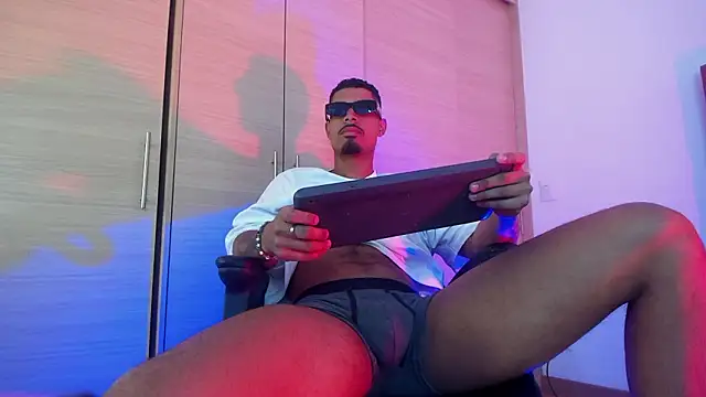 Snapshot of Dammian_ross chatting on 02.01.26 Dammian ross online show from 02.01.26