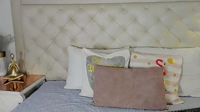 Snapshot of sweets_one chatting on 02.28.26 sweets one online show from 02.28.26