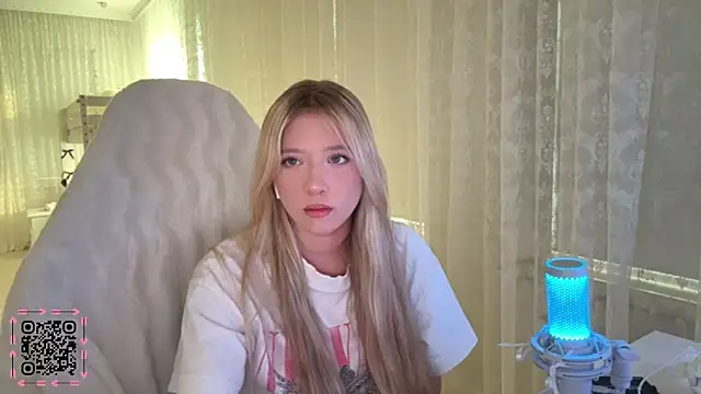 IvyArmbrister online show from 03.30.26