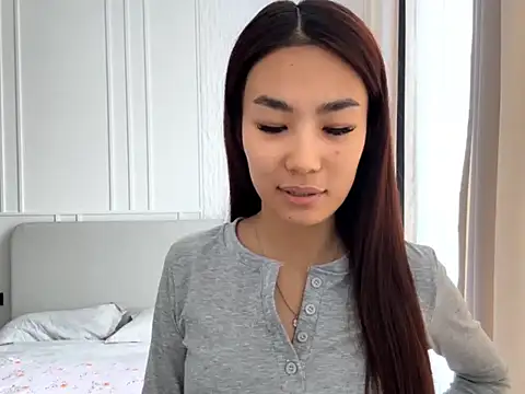 Snapshot of ElenorSaggese chatting on 02.17.26 ElenorSaggese online show from 02.17.26