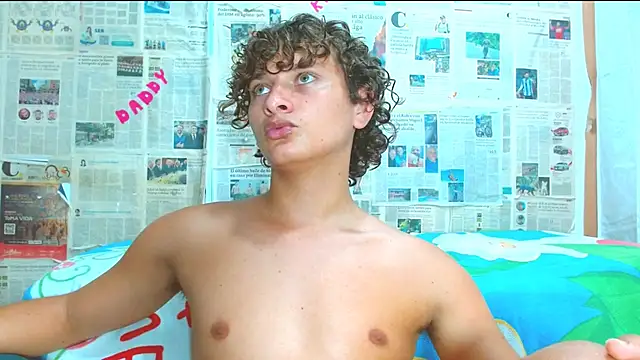 Snapshot of arielnoir6958 chatting on 02.21.26 arielnoir6958 online show from 02.21.26