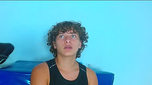 Snapshot of arielnoir6958 chatting on 03.15.26 arielnoir6958 online show from 03.15.26