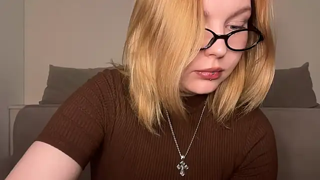 Ophelia Ritz online show from 04.24.26