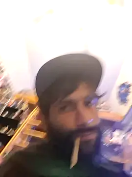 Snapshot of TrndSettr chatting on 02.14.26 TrndSettr online show from 02.14.26