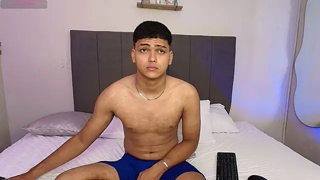 Snapshot of Keinner_BigDick chatting on 06.20.26 Keinner BigDick online show from 06.20.26