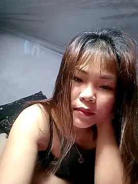 Snapshot of Beeio_diaeo chatting on 02.17.26 Beeio diaeo online show from 02.17.26