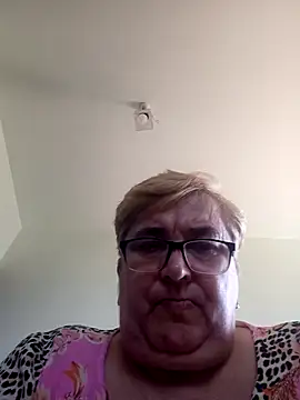 Snapshot of SusanStar874 chatting on 04.05.26 SusanStar874 online show from 04.05.26
