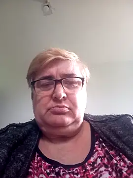 Snapshot of SusanStar874 chatting on 04.21.26 SusanStar874 online show from 04.21.26