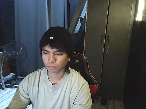 Snapshot of Guy_nextdoor69 chatting on 02.01.26 Guy nextdoor69 online show from 02.01.26