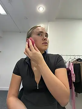 Snapshot of MonicaWestt chatting on 07.09.26 MonicaWestt online show from 07.09.26