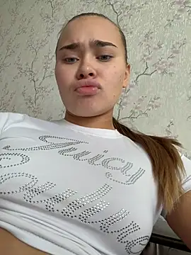 Snapshot of MonicaWestt chatting on 07.14.26 MonicaWestt online show from 07.14.26