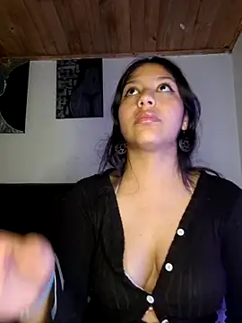 Snapshot of xanthenyx chatting on 02.14.26 xanthenyx online show from 02.14.26