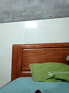 NANA x007 online show from 02.06.26