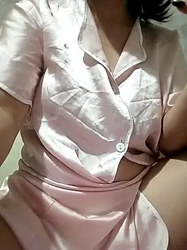 NANA x007 online show from 02.10.26